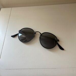 Fold-Up Ray-Ban Sunglasses - Polarized Blue/Gray lens, Polished Black Frame